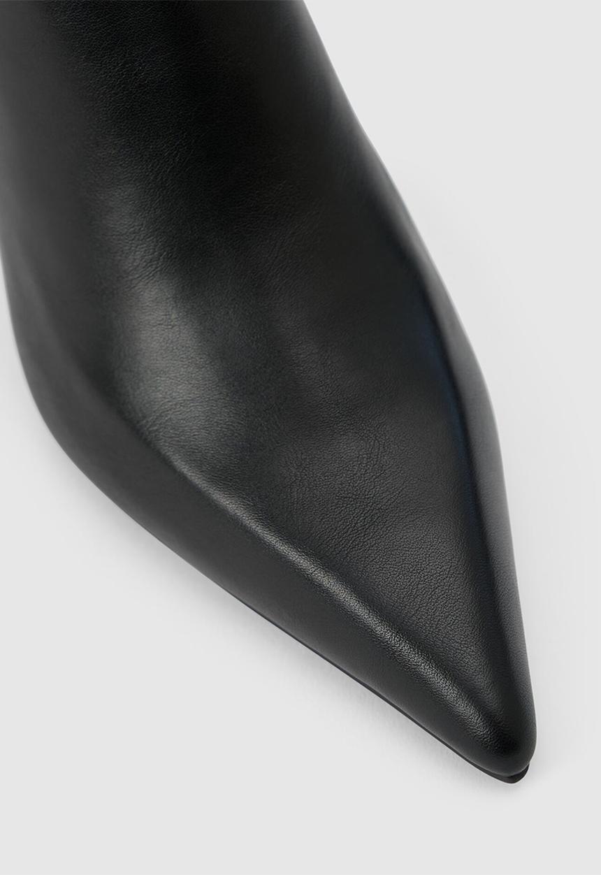 Forever New - Nicolette high heeled pointy toe boot in black