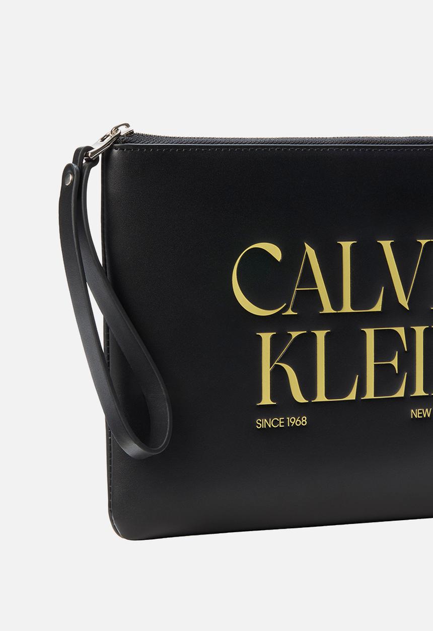 Calvin Klein - Graphic Wristlet Pouch - Black