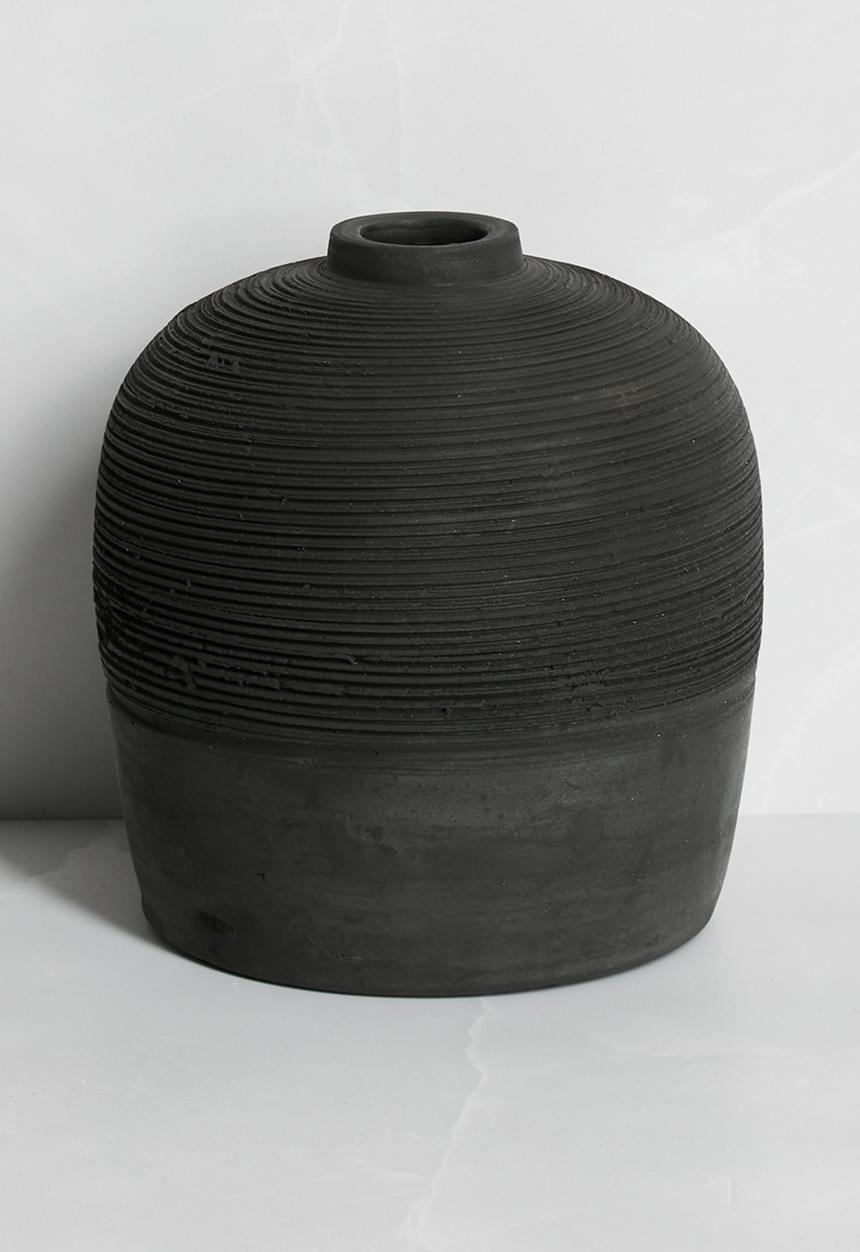 Sixth Floor - Jema Terracotta Vase -  Black