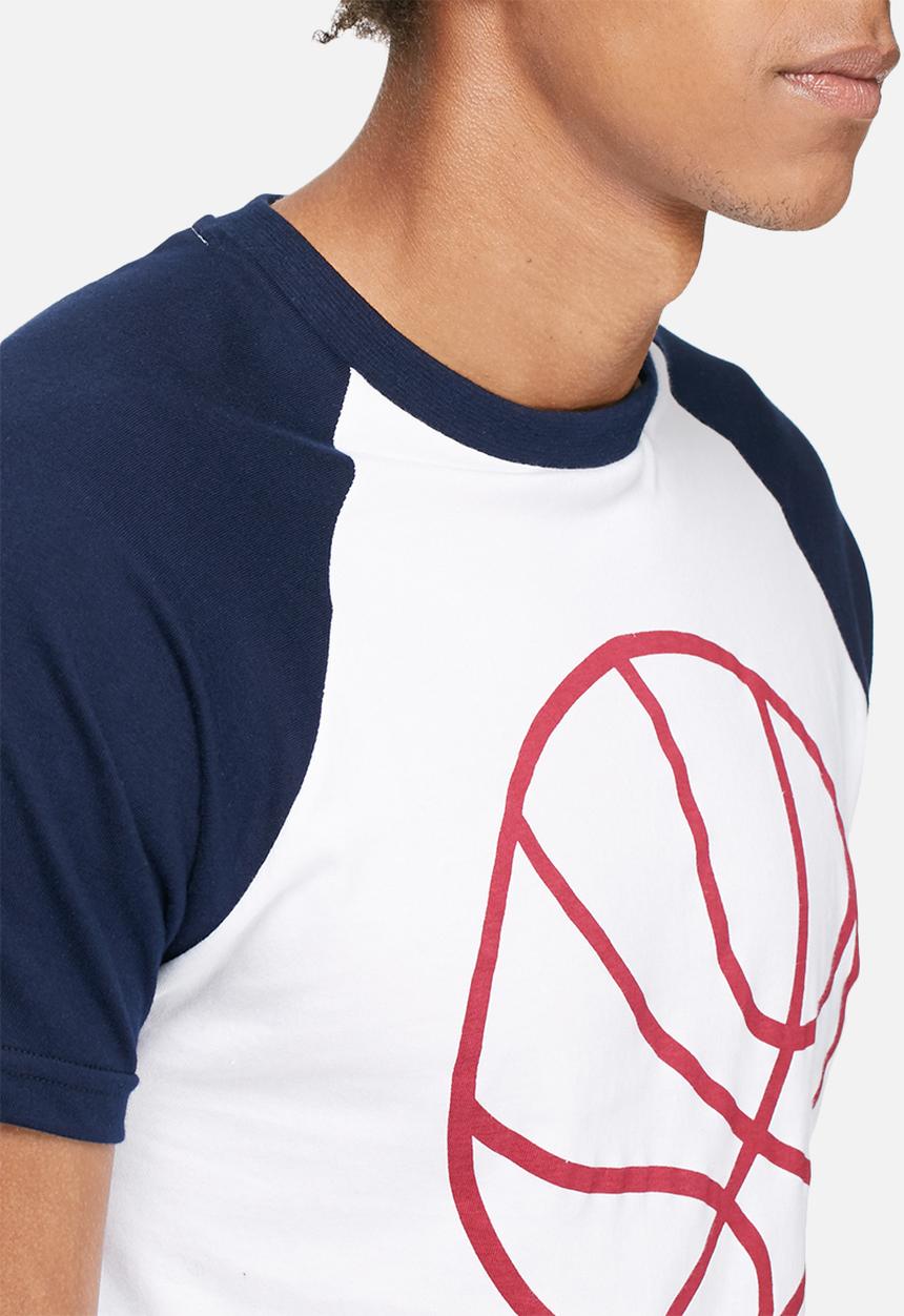 basicthread - Graphic raglan tee