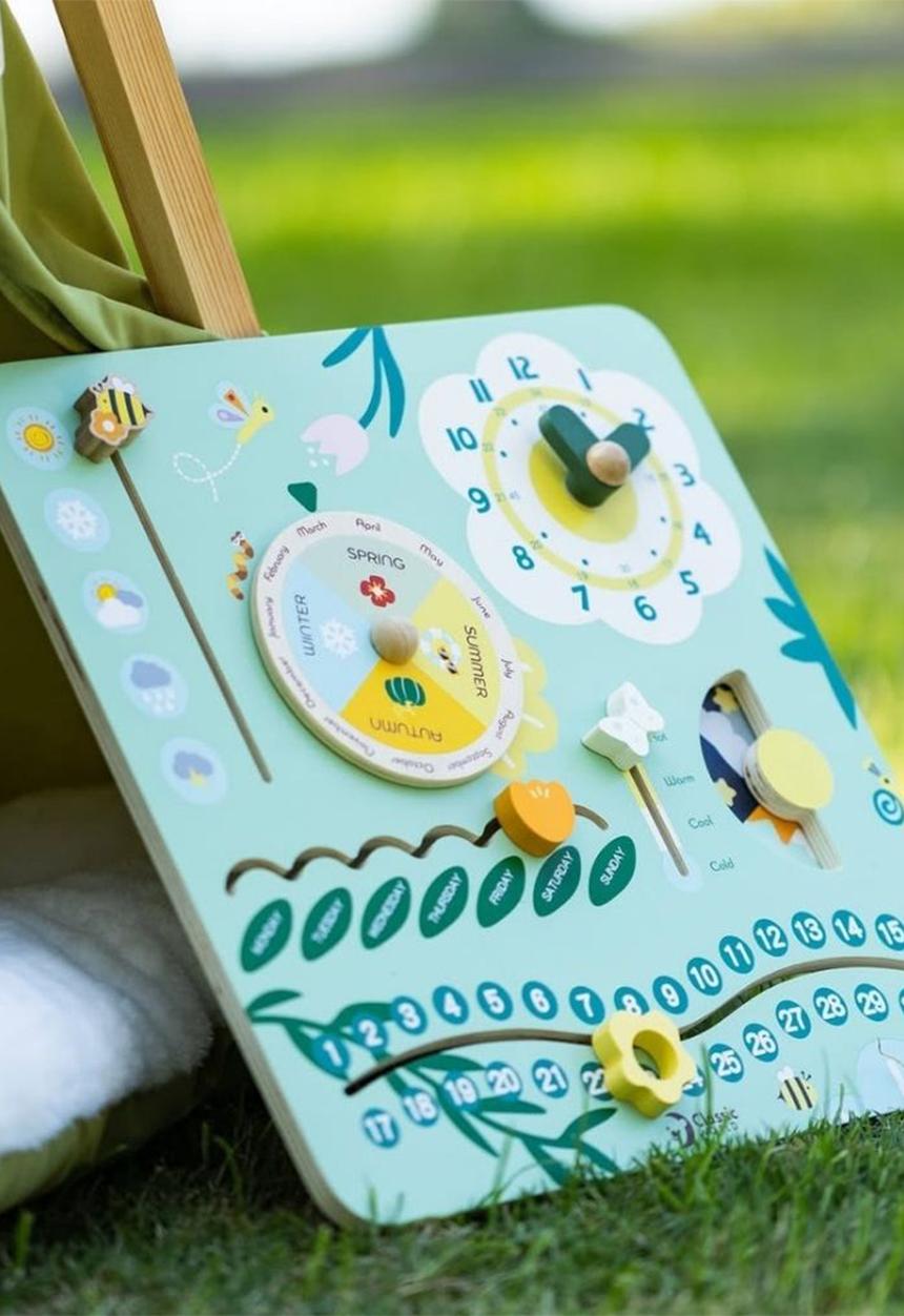 Greenbean Learning - Classic World - Vintage Wooden Calendar