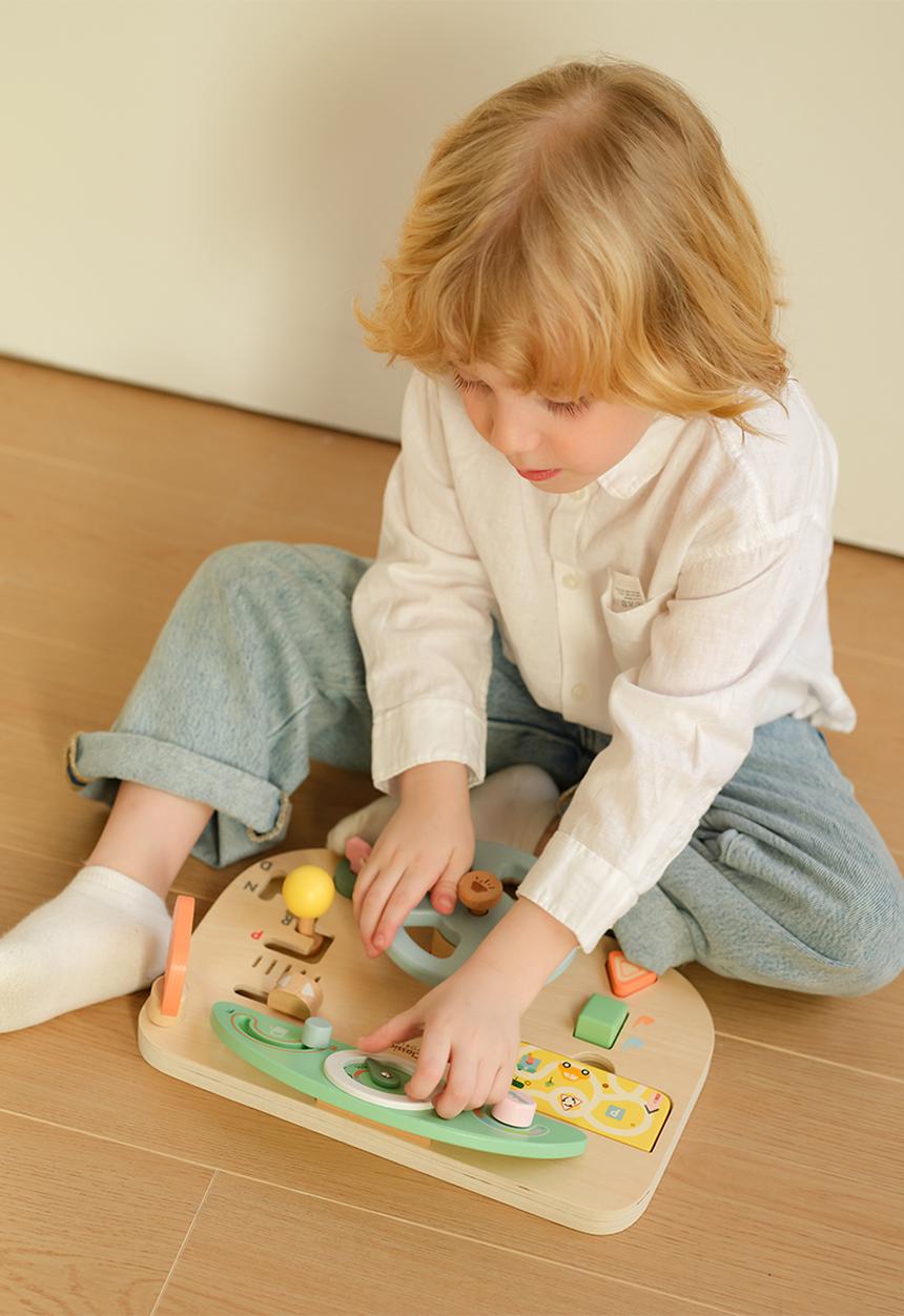 Greenbean Learning - Classic World - Steering Wheel Wooden Busy Board - 5pcs