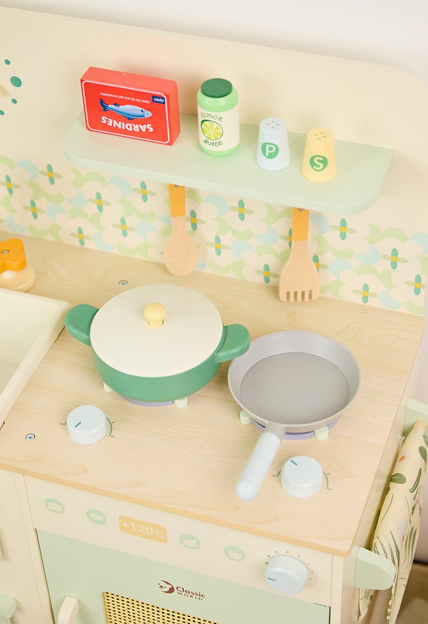 Greenbean Learning - Classic World - Pretend & Play - Wooden Natural Kitchen - 16pcs