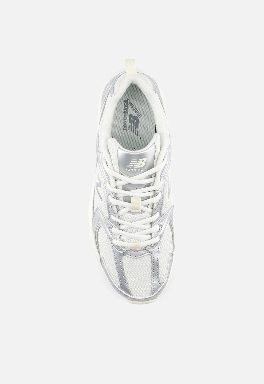 New Balance  - 530
