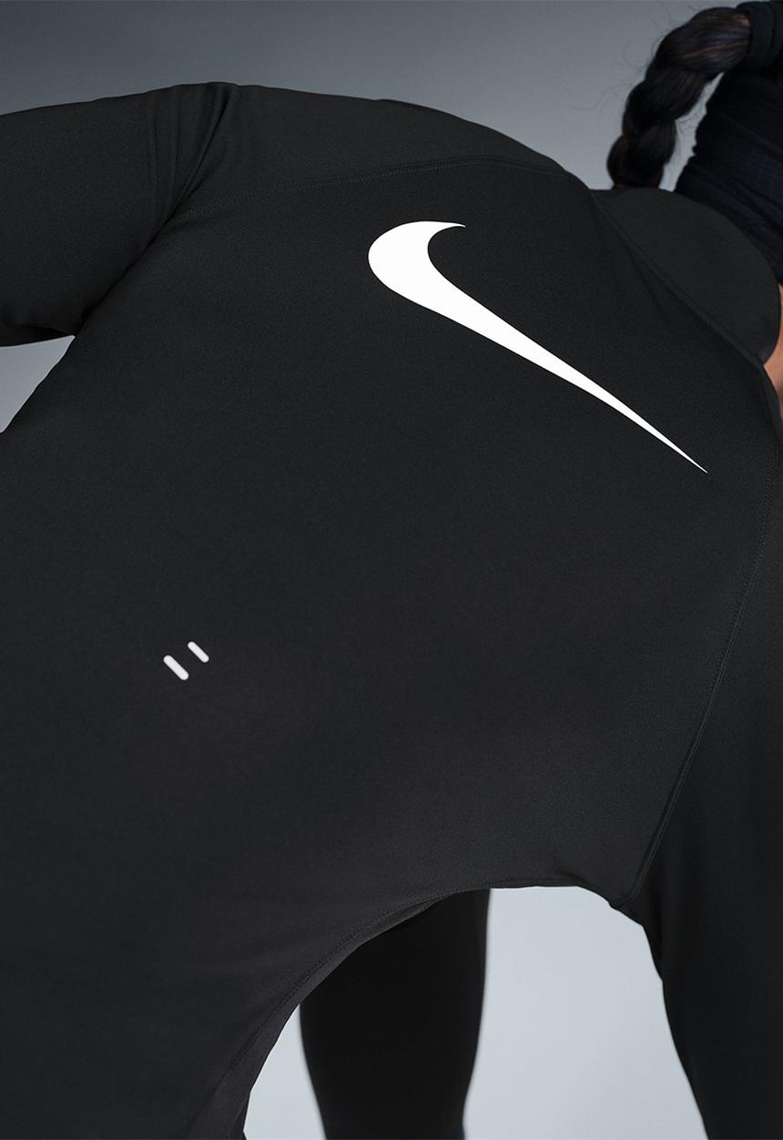 Nike - W Nk Tempo Swsh Hbr Df Hz Top - Black/White