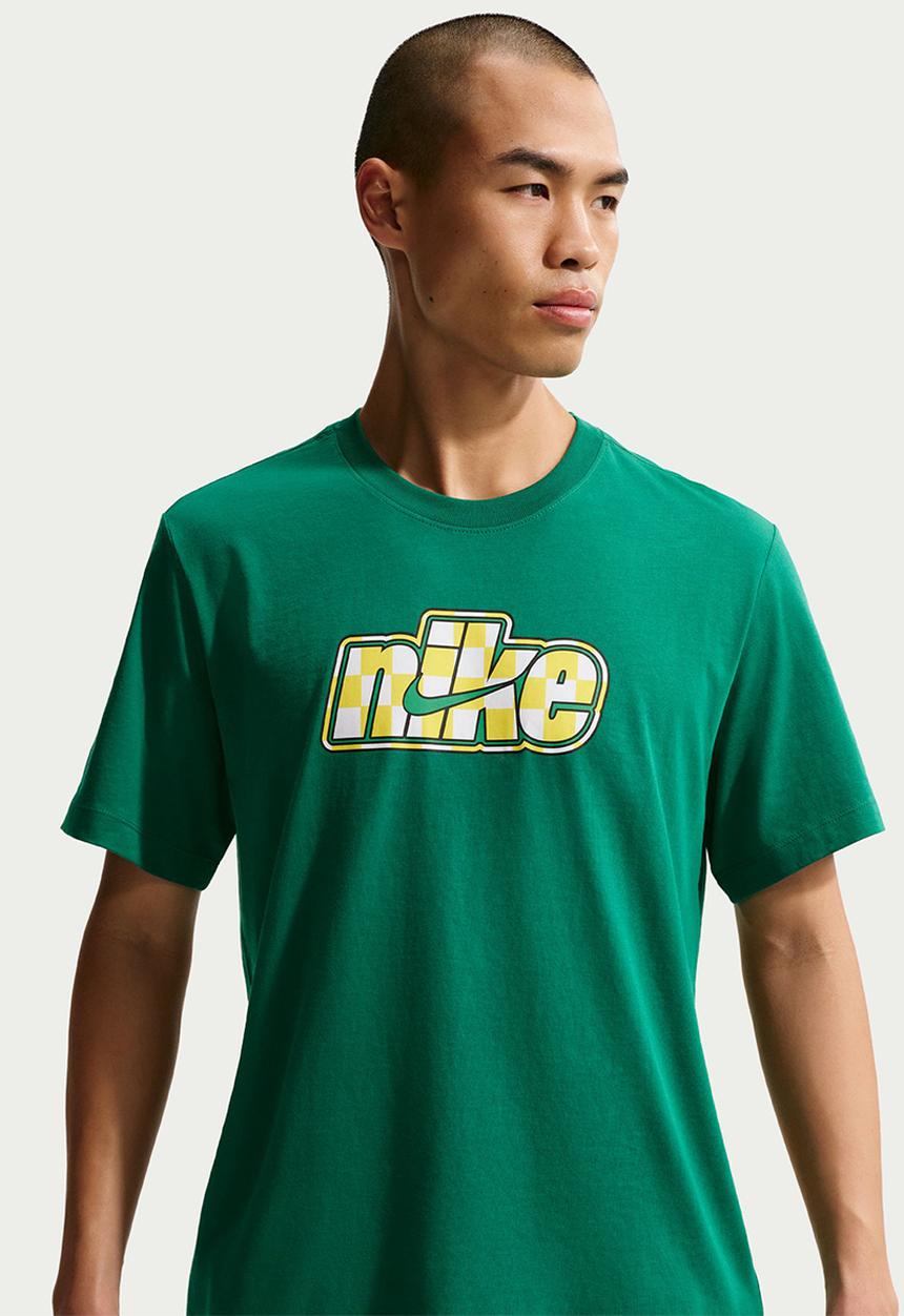 Nike - NSW Celebrate Sport STD  T-Shirt - Green