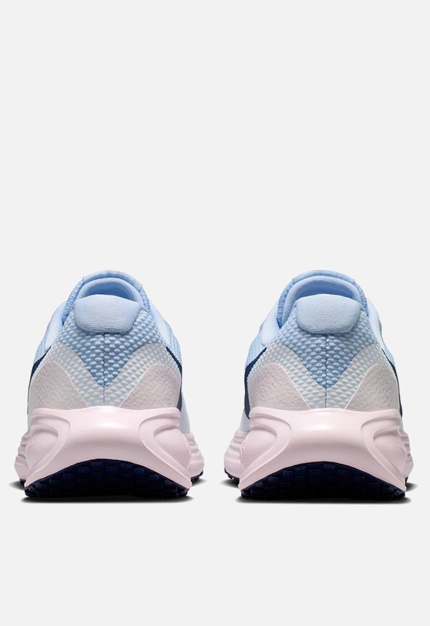 Nike - Nike Revolution 8