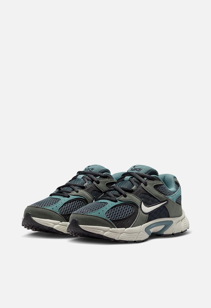 Nike - Nike V5 Runner Suede Grade School