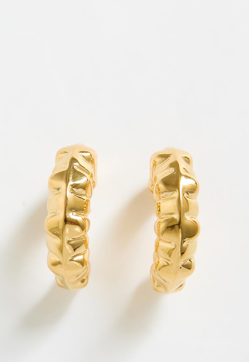 Zoe on Trend - Organic hoop earrings - gold