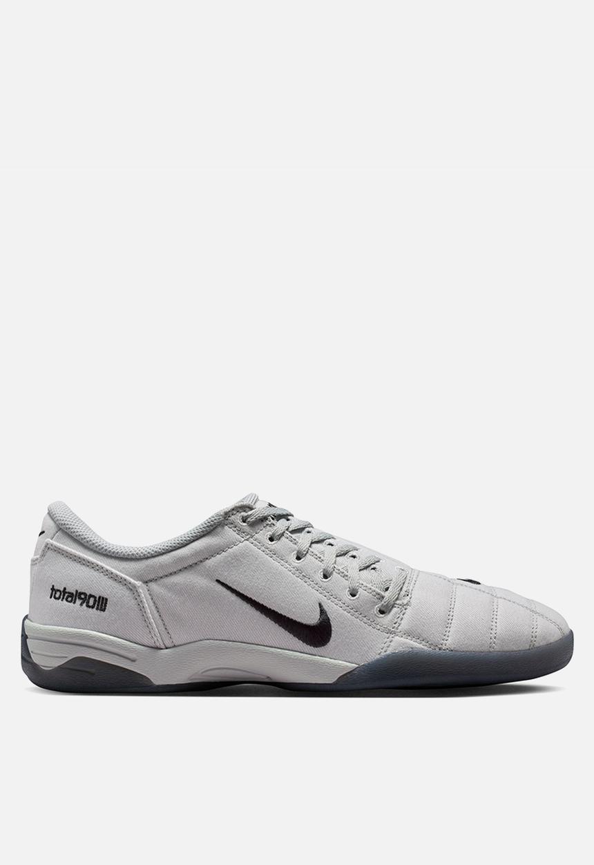 Nike - Nike Total 90 Premium