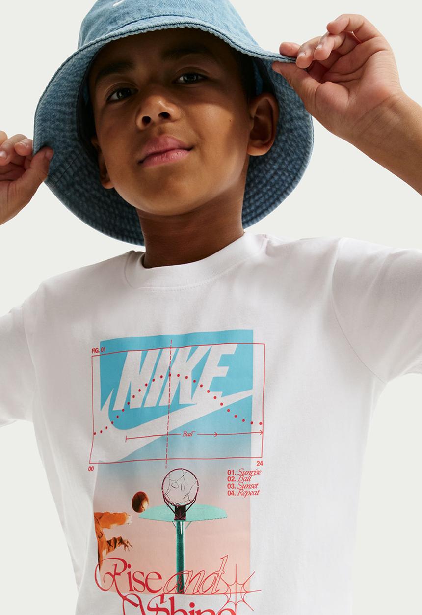 Nike - Kids Nike Sportswear Graphic tee