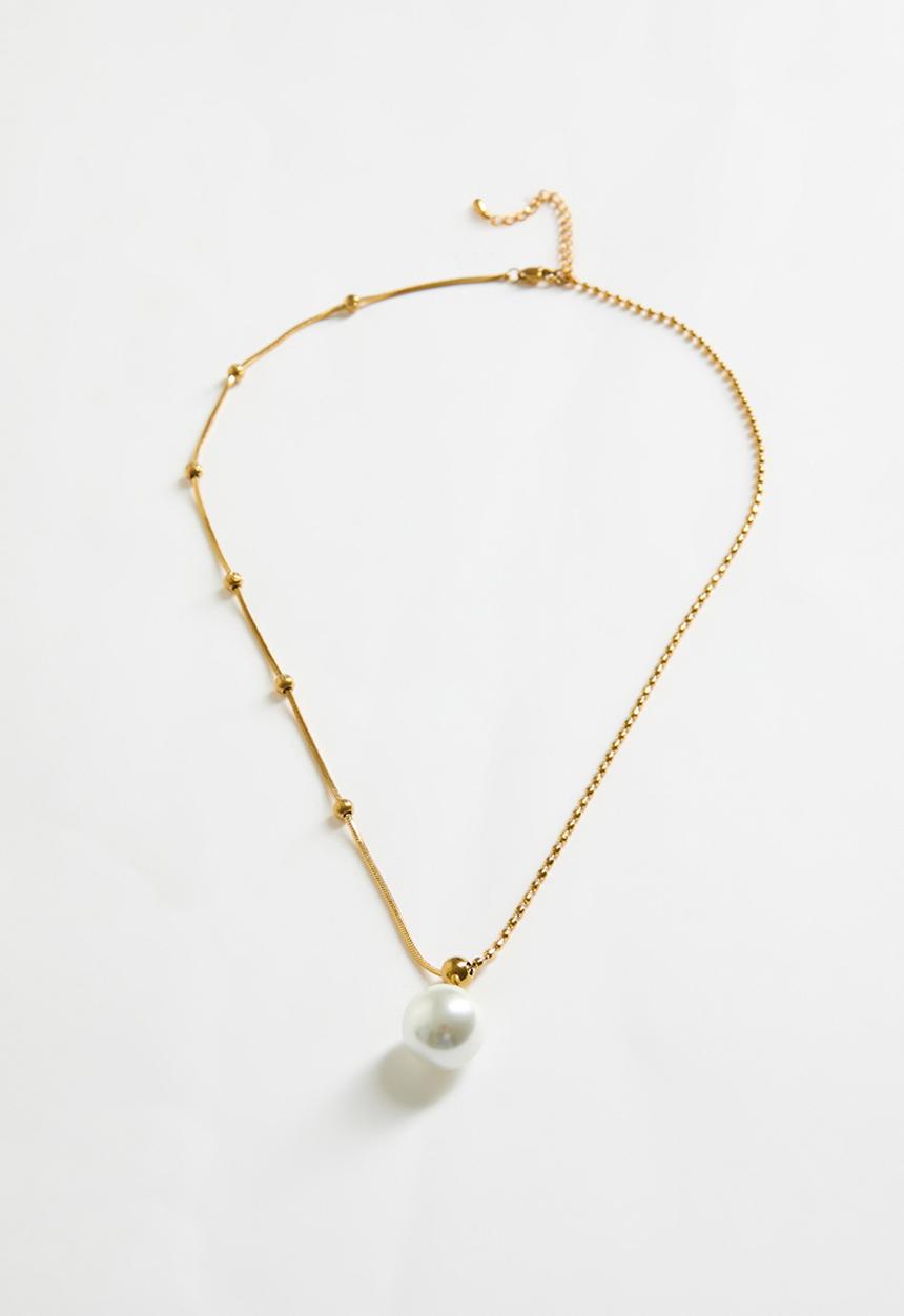Zoe on Trend - Elegant pearl drop-necklace - gold