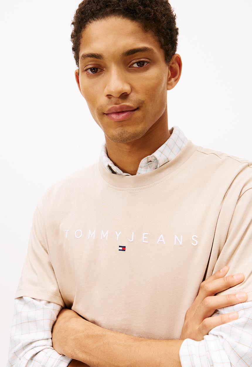 Tommy Hilfiger - Tjm Reg Linear Logo Tee Ext - Gulf Sand