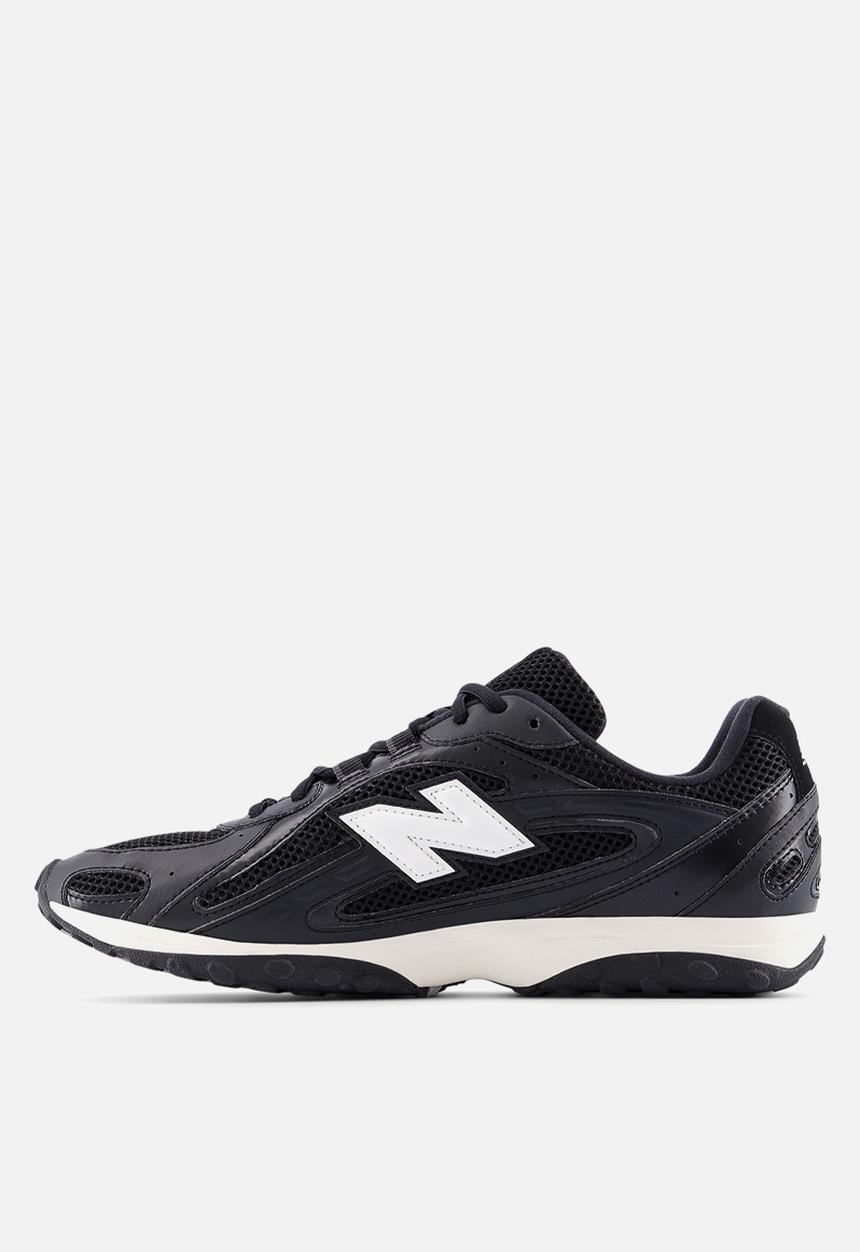 New Balance  - 204L