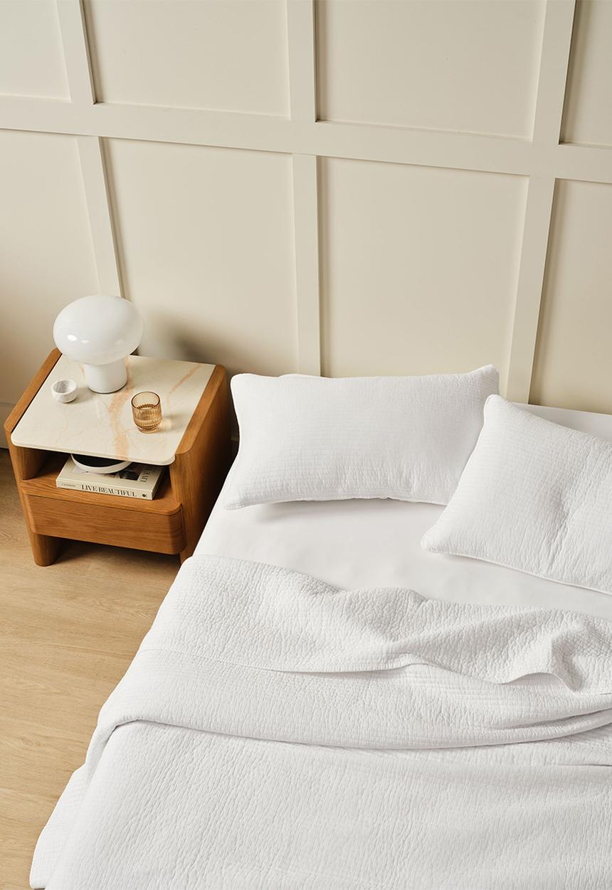 Linen House - Marceau quilt with 2 pillowcase shams - white