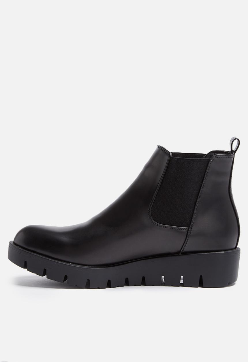 Pieces - Dalle boot