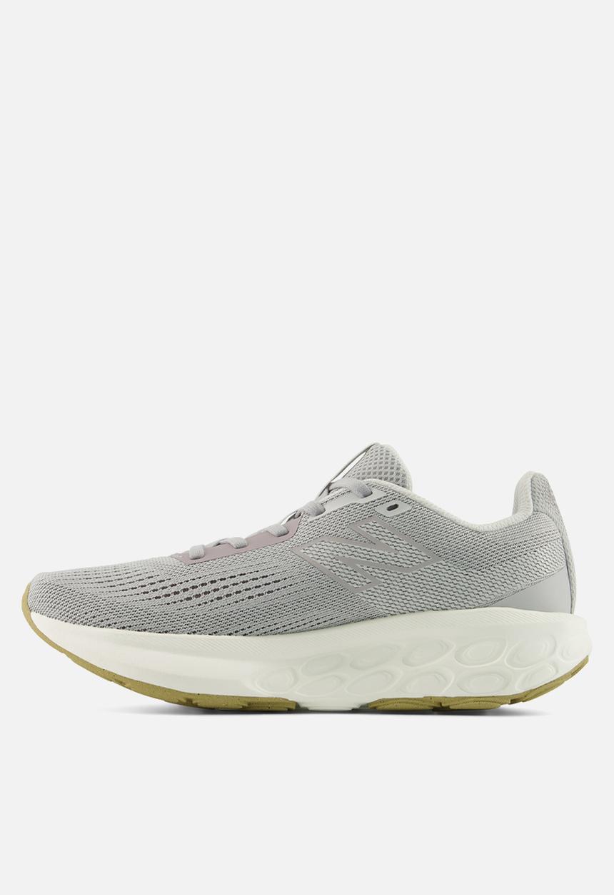 New Balance  - W520240