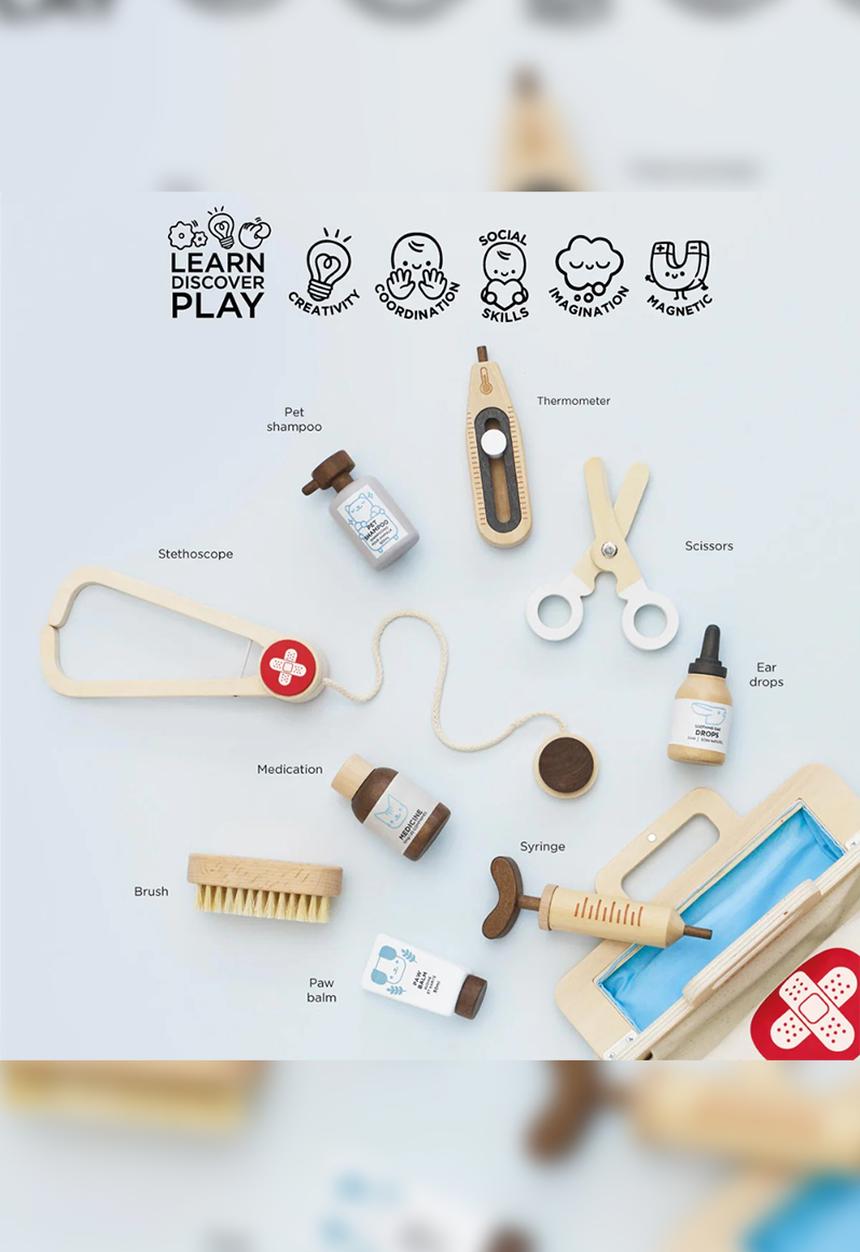Le Toy Van - 10 Pcs Wooden Animal Vet Set - neutral
