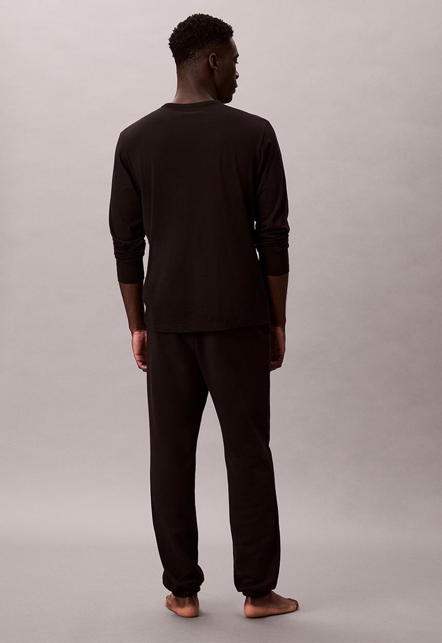 Calvin Klein - L/S Jogger Set - Blk Top, Diamond Lg_Fall Berry Btm