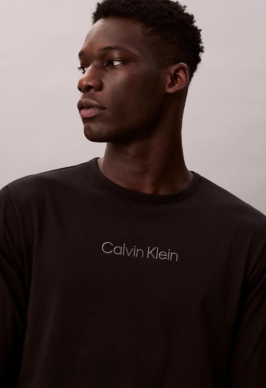 Calvin Klein - L/S Jogger Set - Blk Top, Diamond Lg_Fall Berry Btm