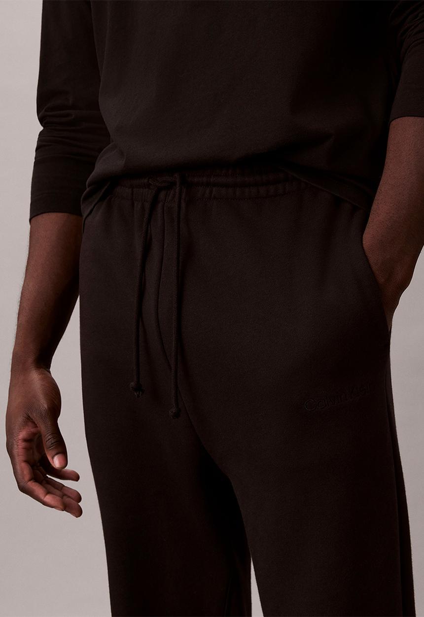 Calvin Klein - L/S Jogger Set - Blk Top, Diamond Lg_Fall Berry Btm
