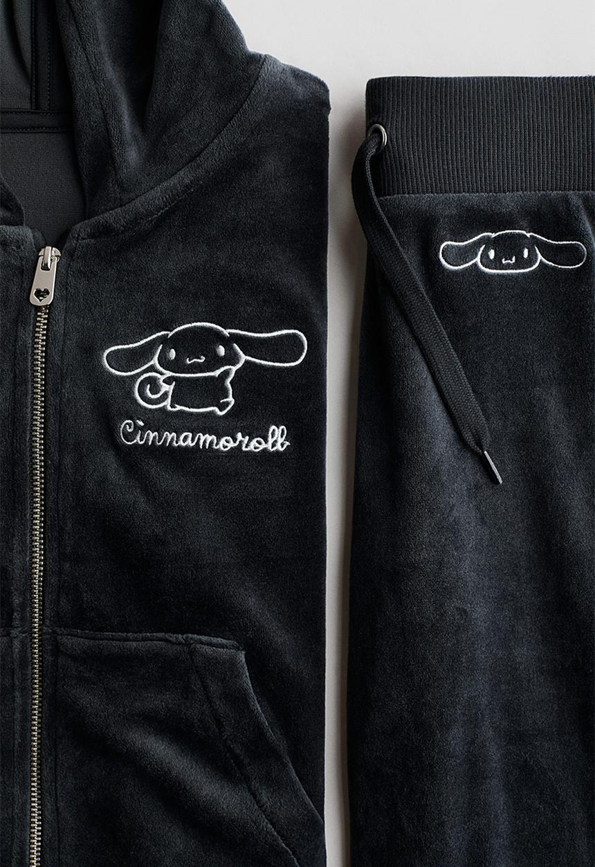 H&M - 2-piece embroidery-detail velour set - dark grey/cinnamoroll