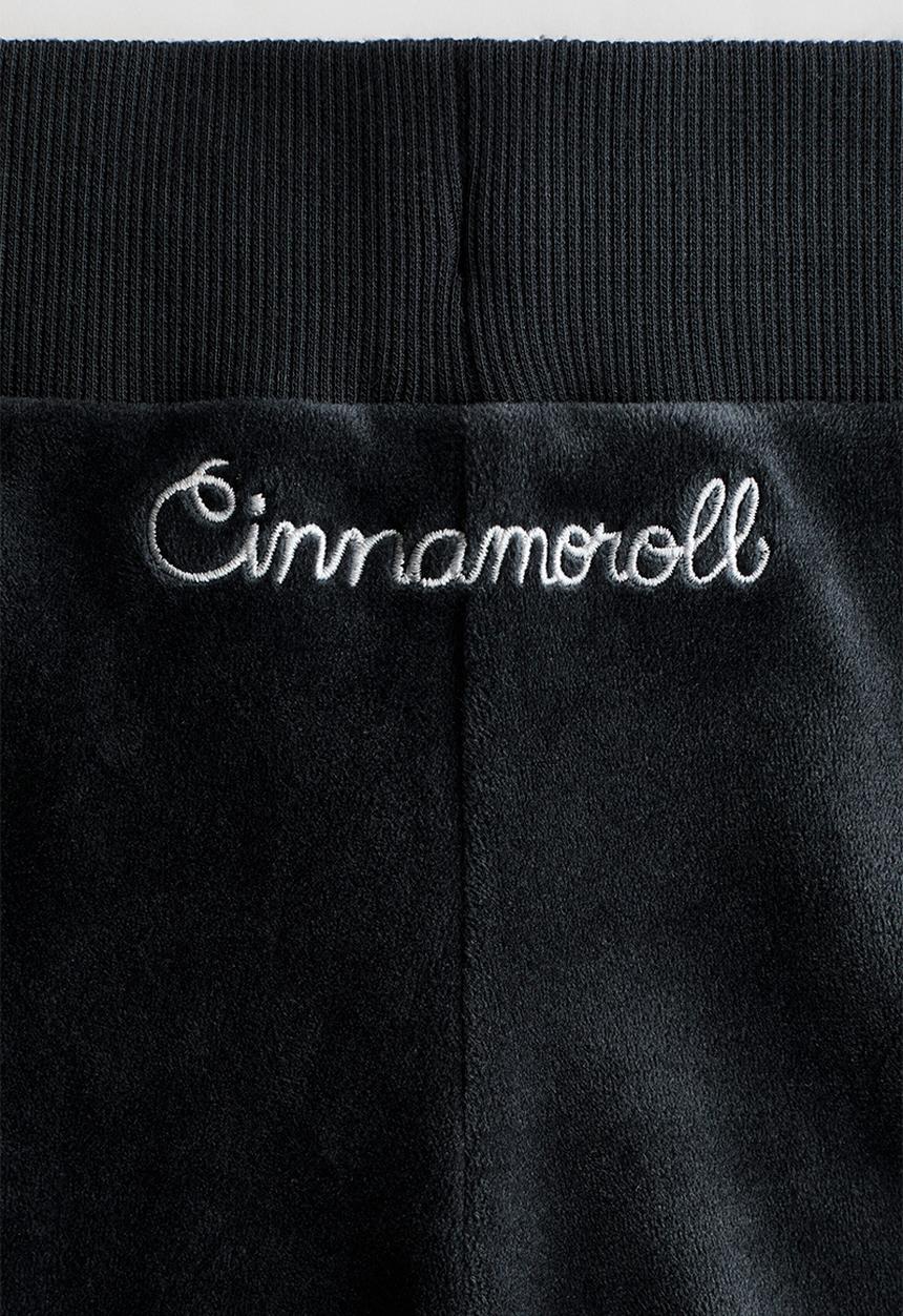 H&M - 2-piece embroidery-detail velour set - dark grey/cinnamoroll