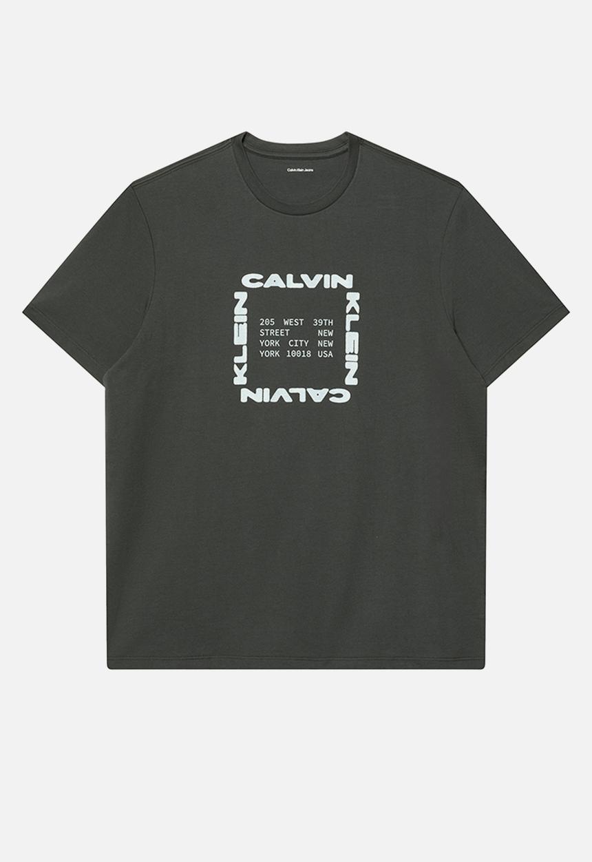 Calvin Klein - Ss 30S Whsl Ckj Ck Box Graphic Tee - Pirate Black