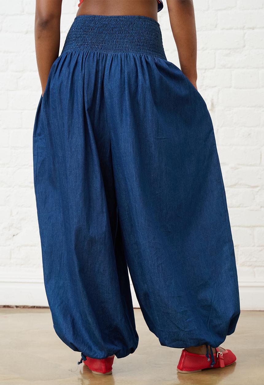 Me&B - Balloon Drawstring Denim Pants - Blue