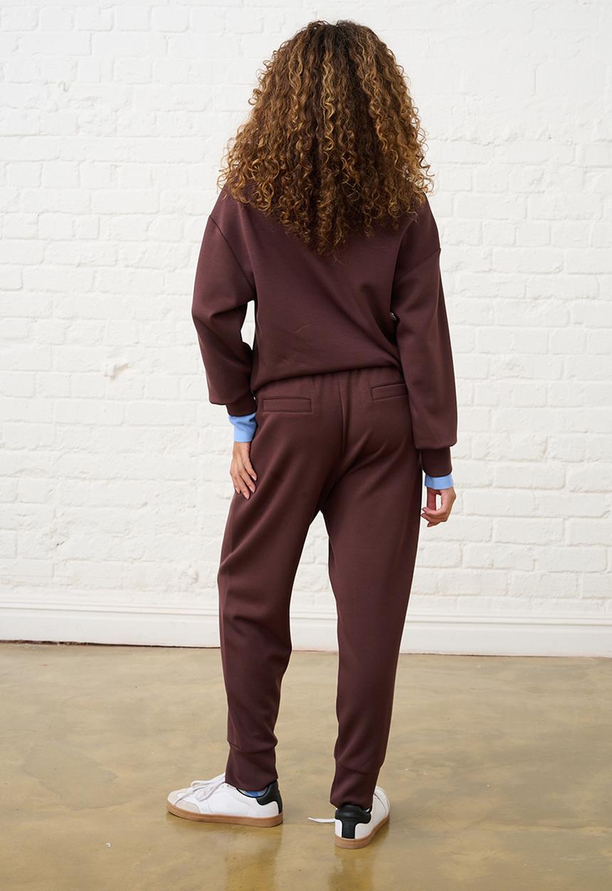 Me&B - Tapered Leg Jogger - Choc