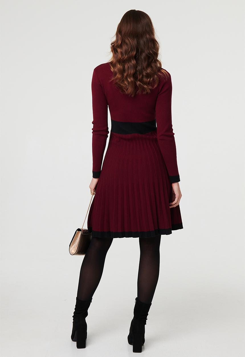 Stella Morgan - L/S Knitted Dress With Zip Placket Contrast Detail With Pleated Skirt - Multi Wine