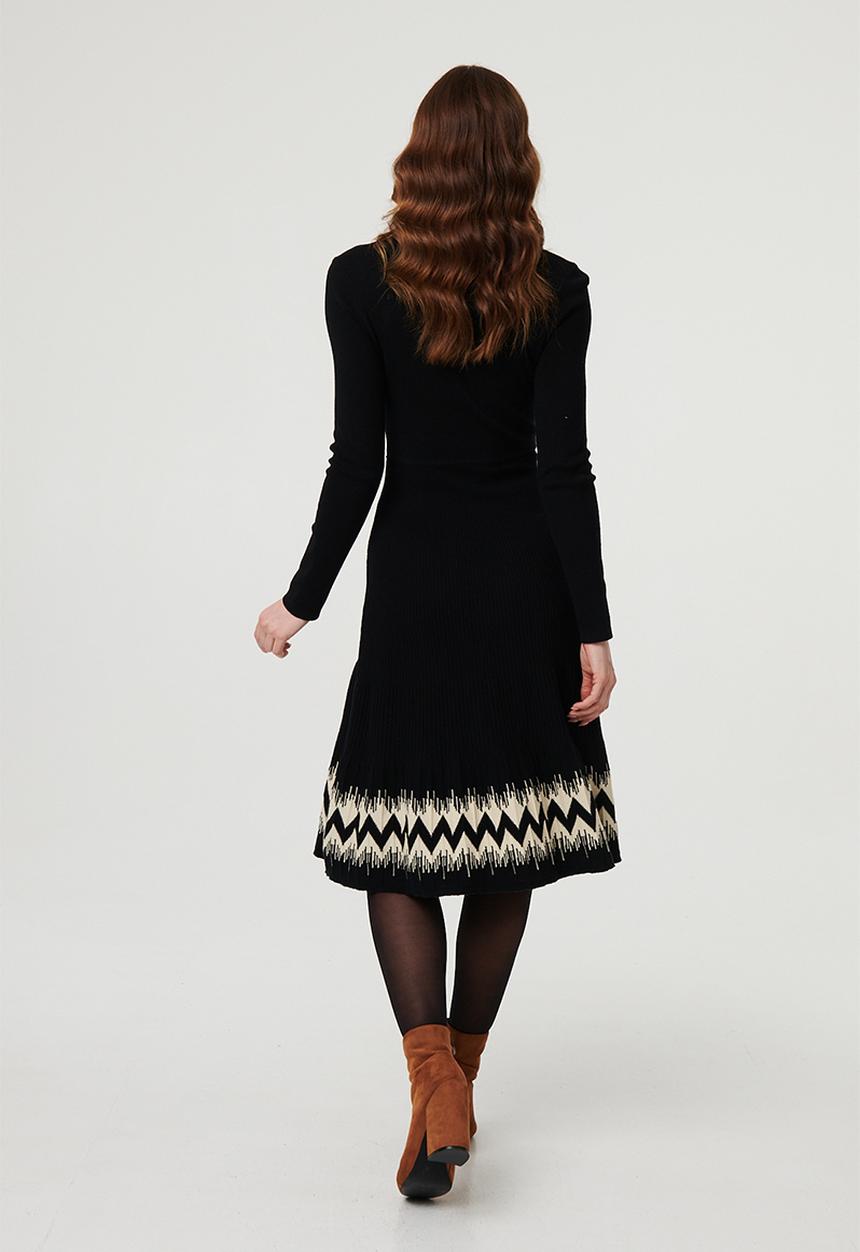 Izabel London - L/S Lighter Weight Knited Dress With Pattern At Hem - Black