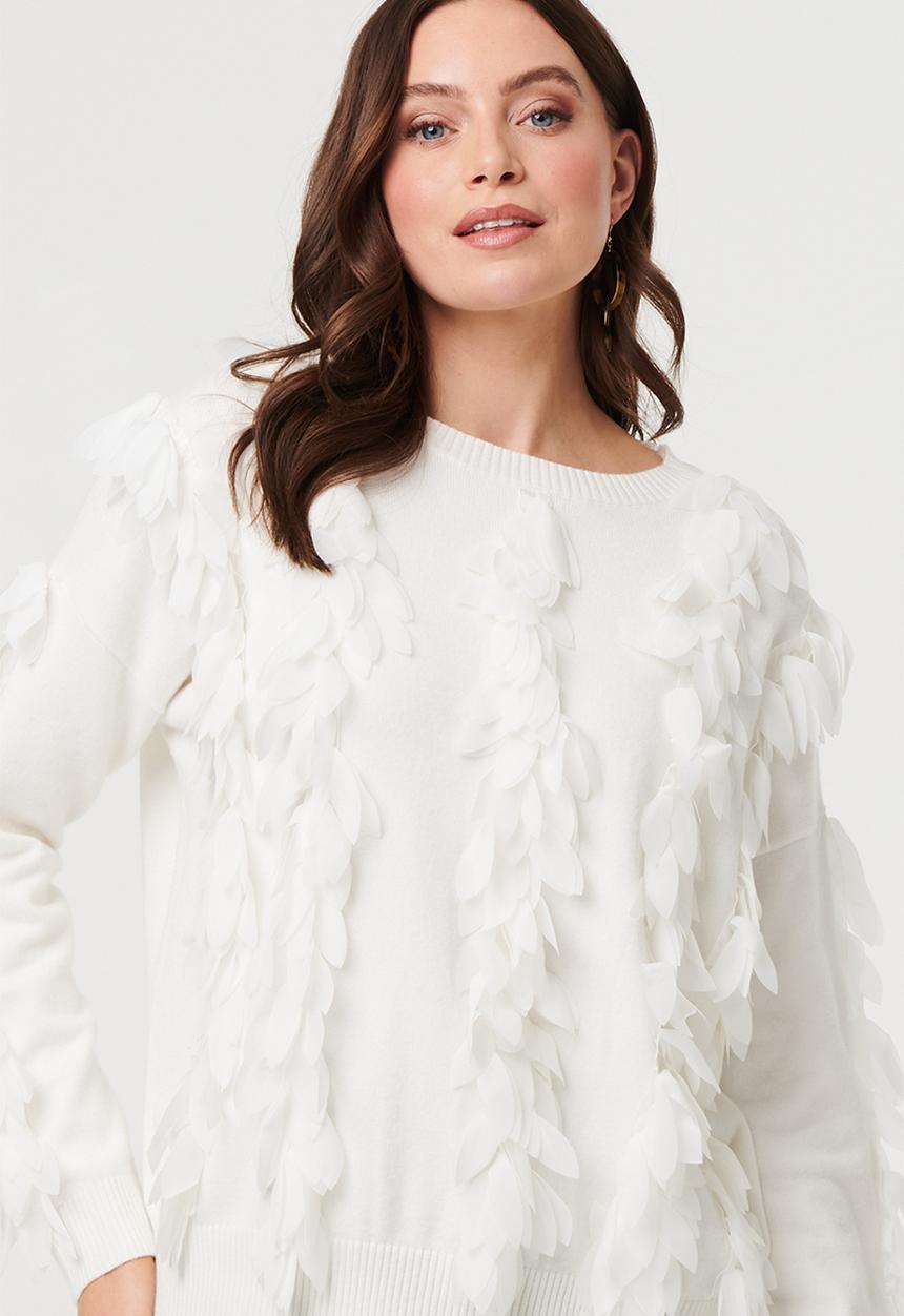 Izabel London - Long sleeve Crew Neck Sweater With Leaf Applique - White