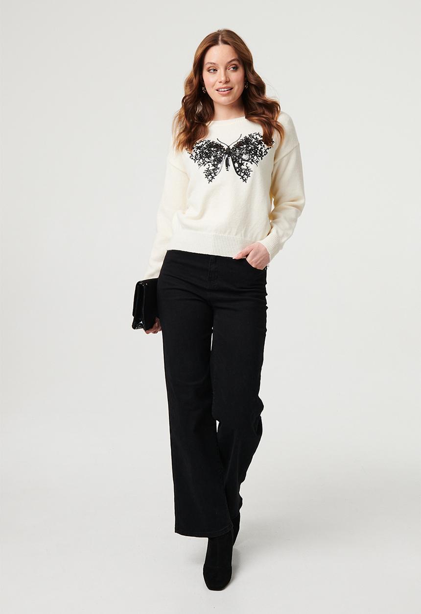 Izabel London - L/S Crew Neck Sweater With Butterfly Motif In Embroidery And Sequin Deail - White