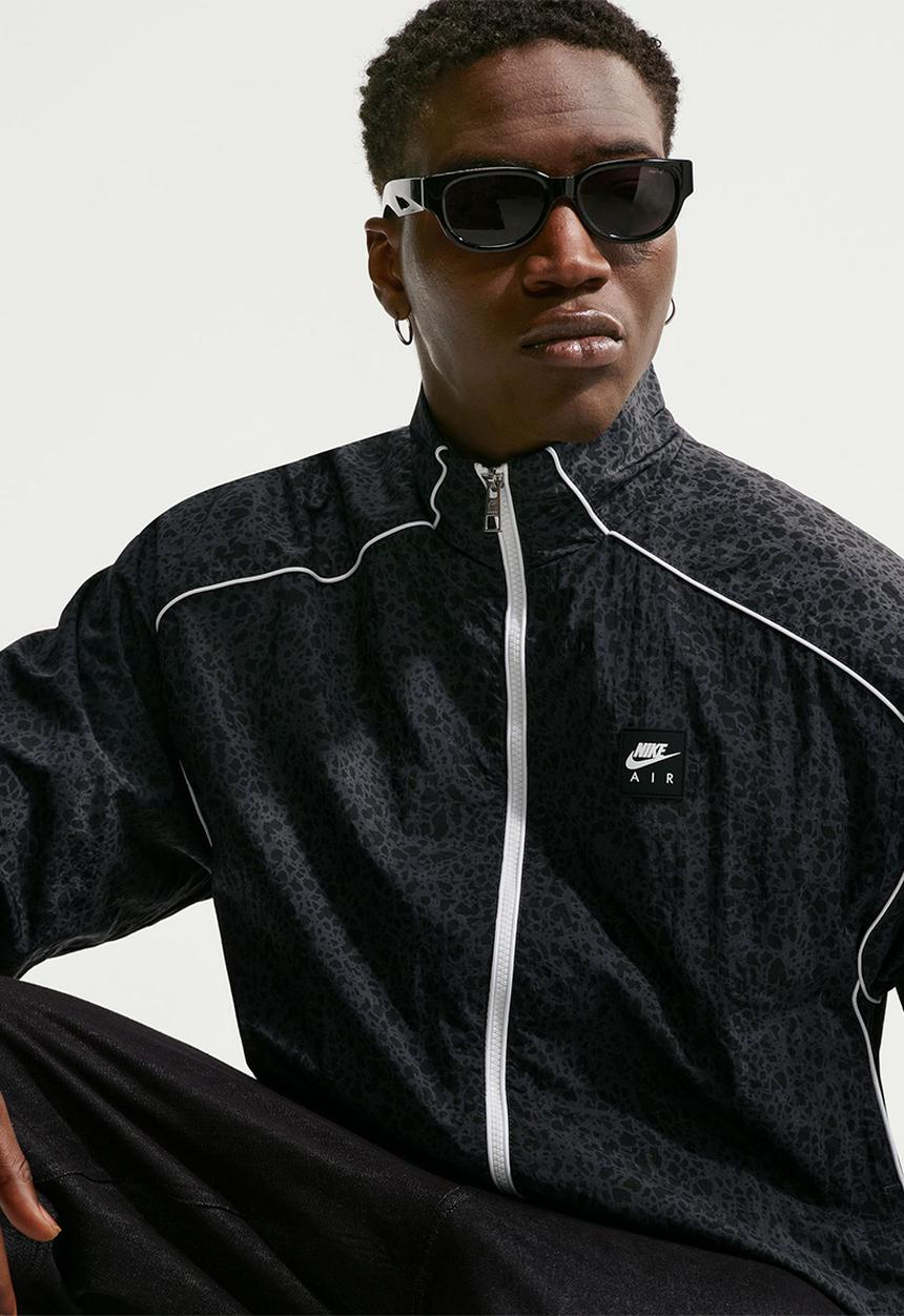 Nike - Nike Air Woven AOP Jacket - Navy
