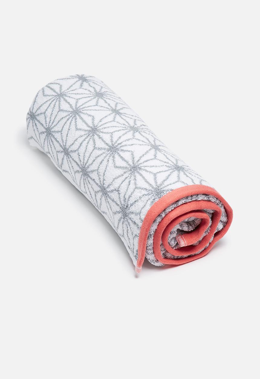 Sixth Floor - Geo star bath sheet