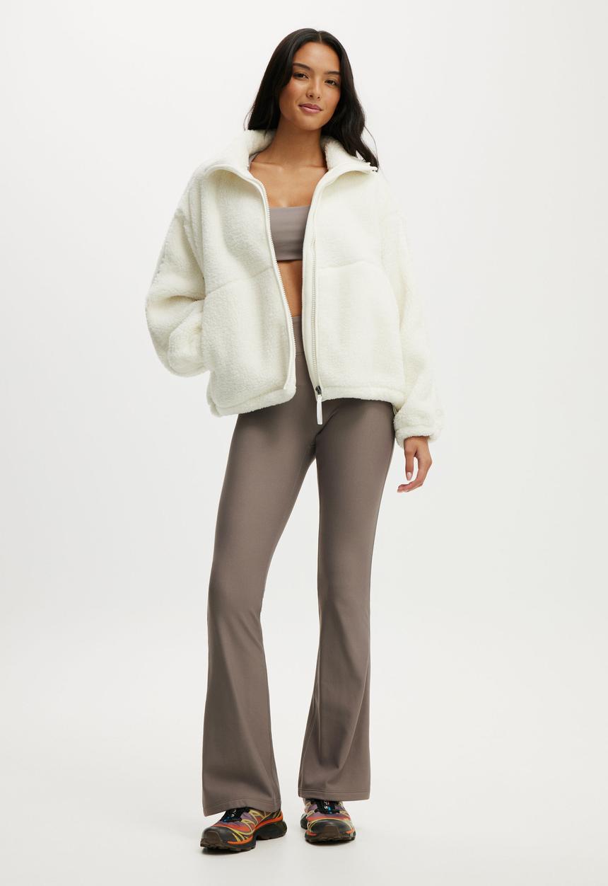Cotton On - Trail Sherpa Jacket - Coconut Milk