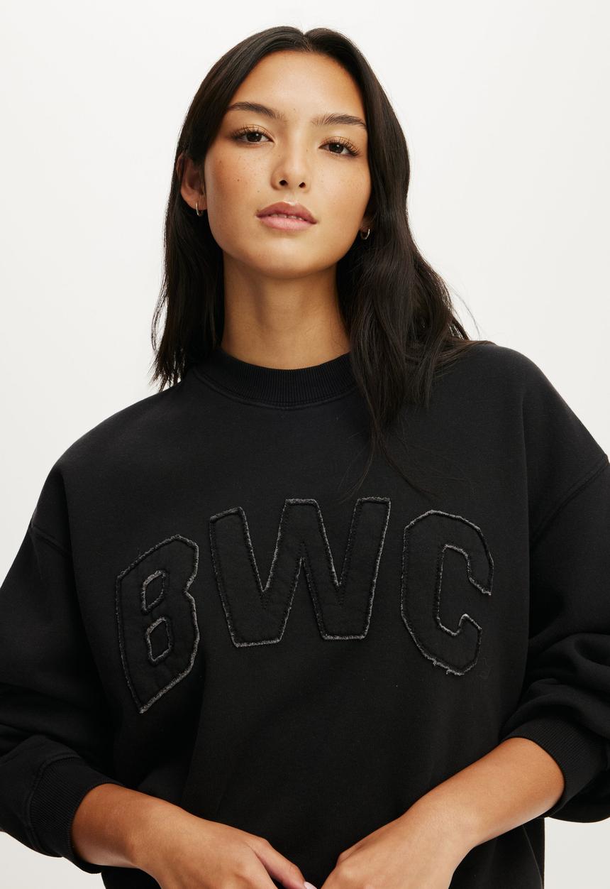 Cotton On - Fleece Graphic Crew Sweatshirt - Washed Black/Bwc