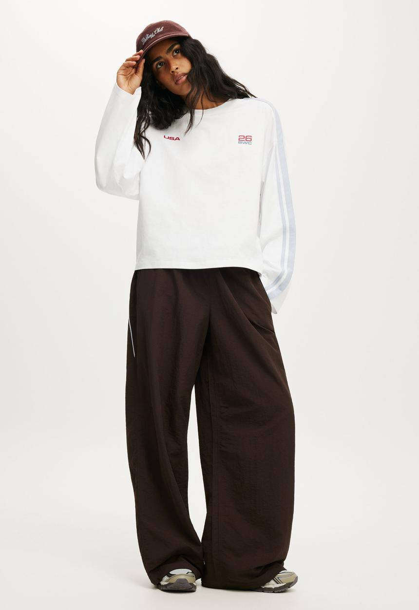 Cotton On - Long Sleeve Boxy Graphic Crew - White/Bwc