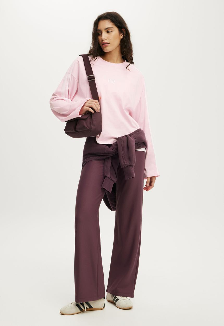 Cotton On - Long Sleeve Boxy Graphic Crew - Cherry Dream/Bwc