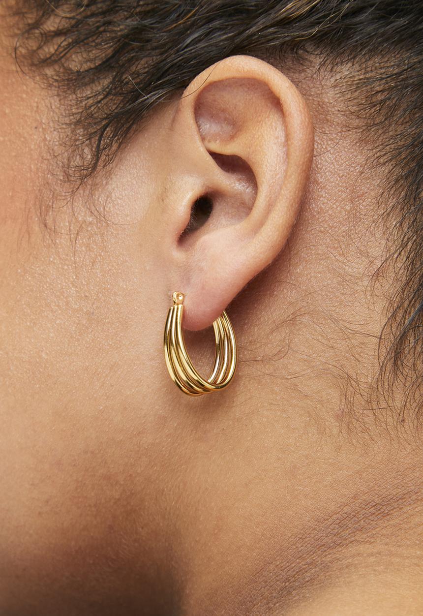Zoe on Trend - Modern triple-hoop earrings - gold