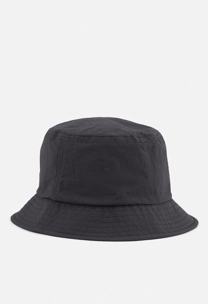 PUMA - Premium Ess Script Bucket Hat - Black