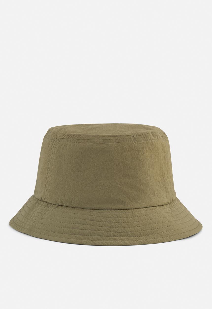 PUMA - Premium Ess Script Bucket Hat - Olive