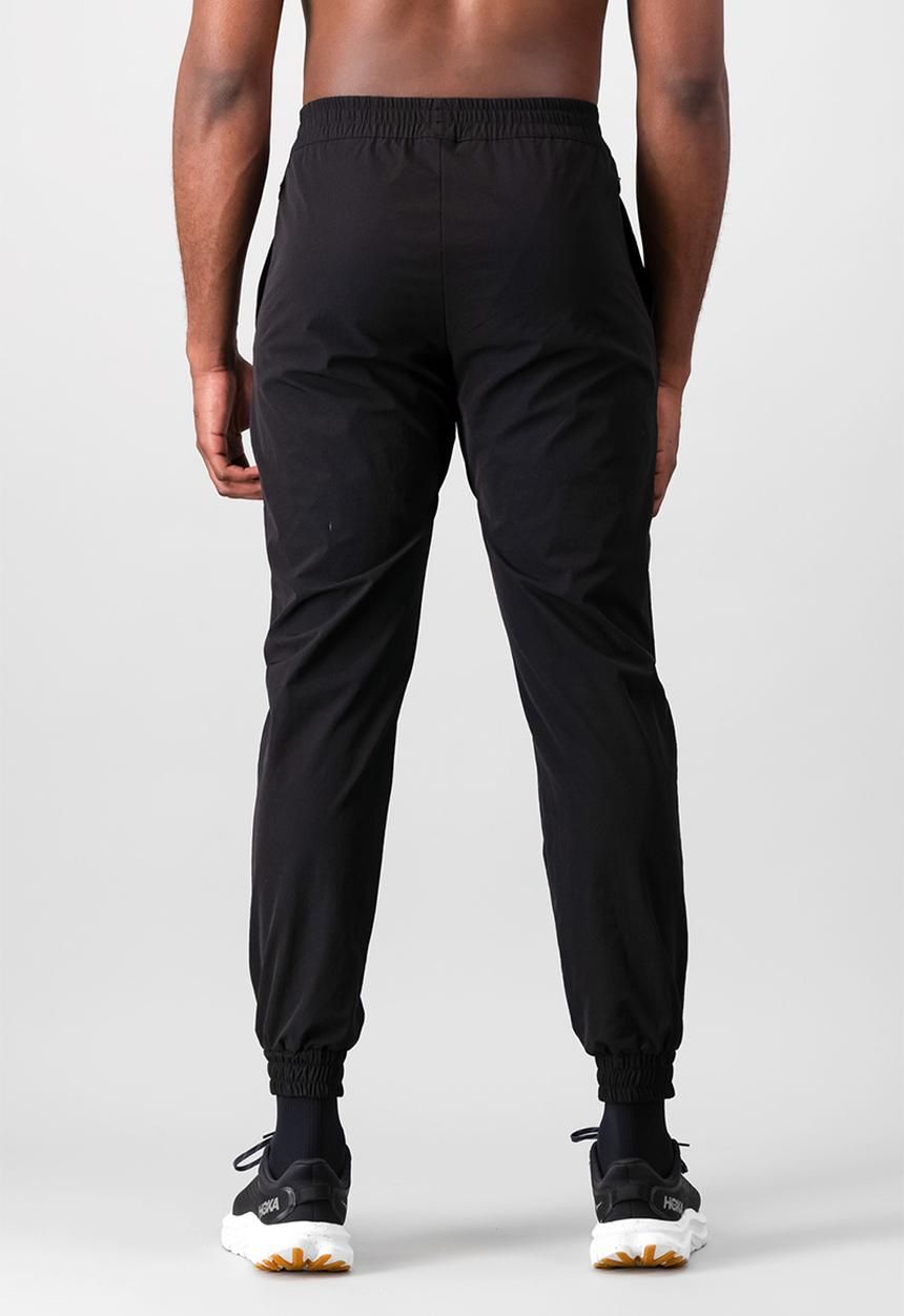 Burnt  - Fundamental warm performance jogger - black