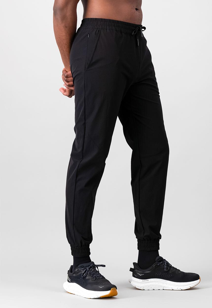 Burnt  - Fundamental warm performance jogger - black