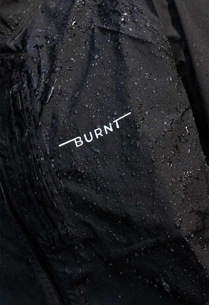Burnt  - Essential women's waterproof jacket - black