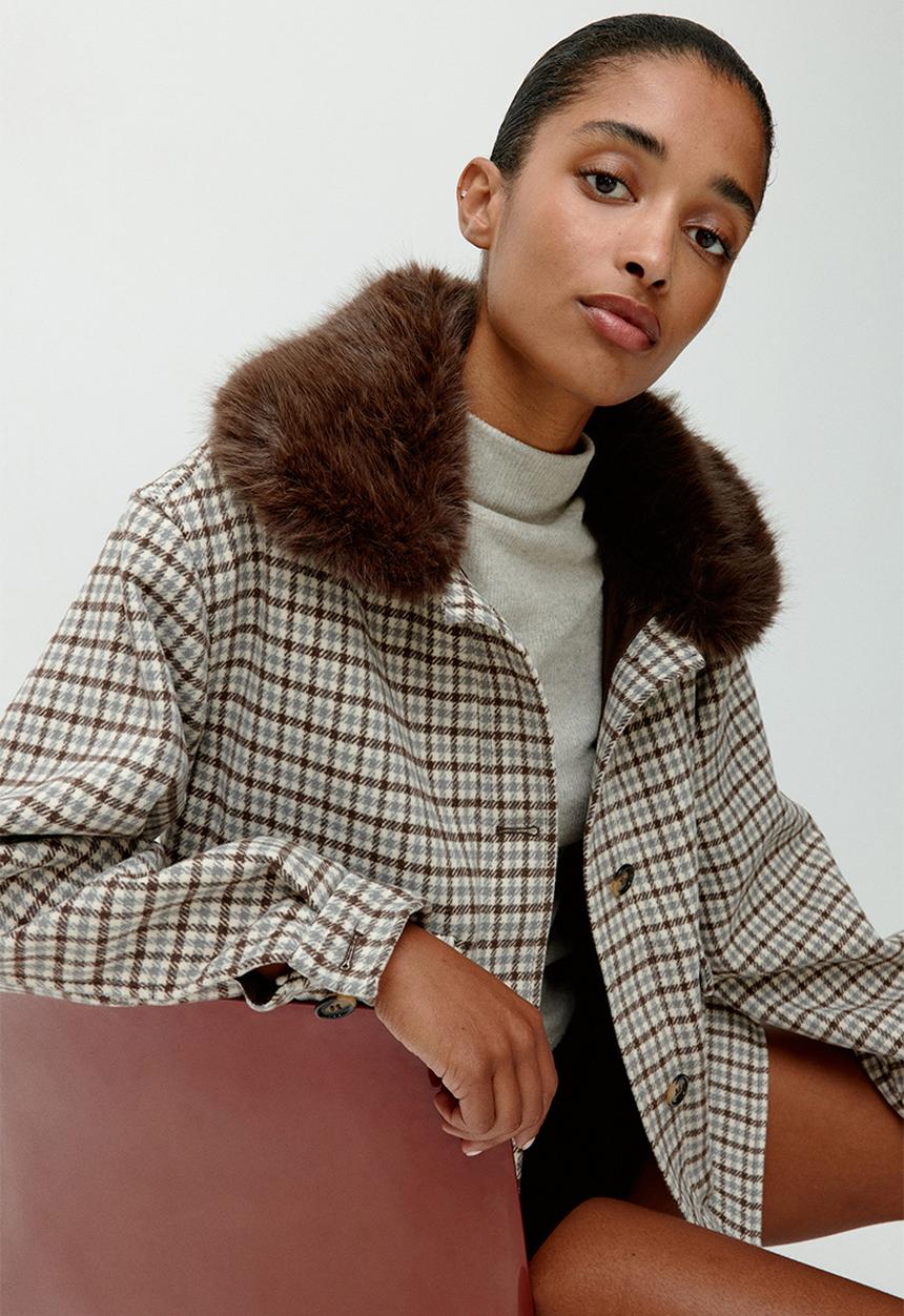 H&M - Fluffy-collar twill jacket - light beige/checked
