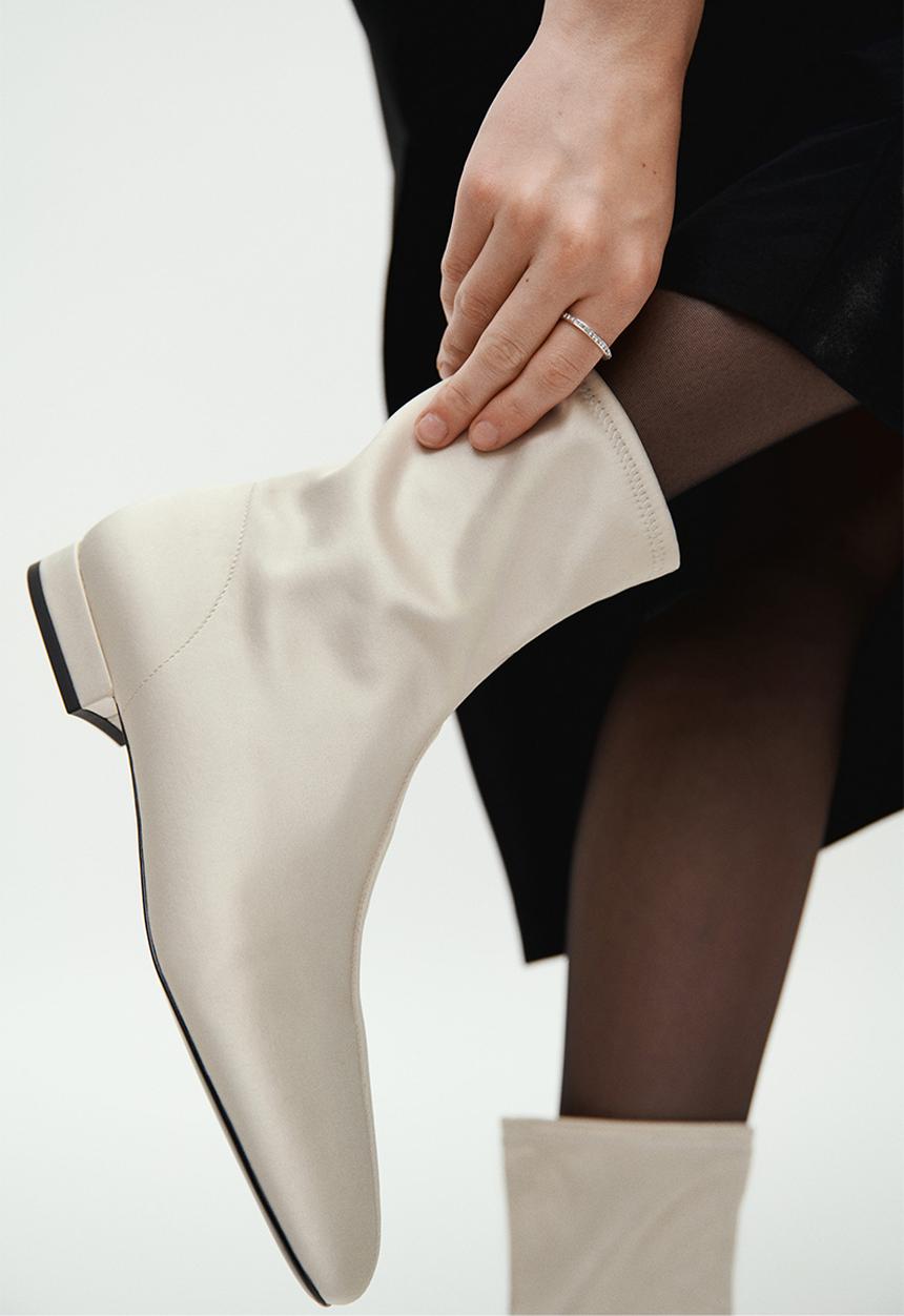 H&M - Ankle-high sock boots - cream