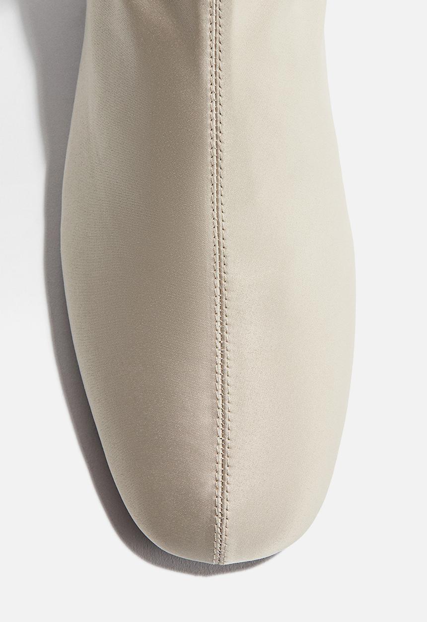 H&M - Ankle-high sock boots - cream