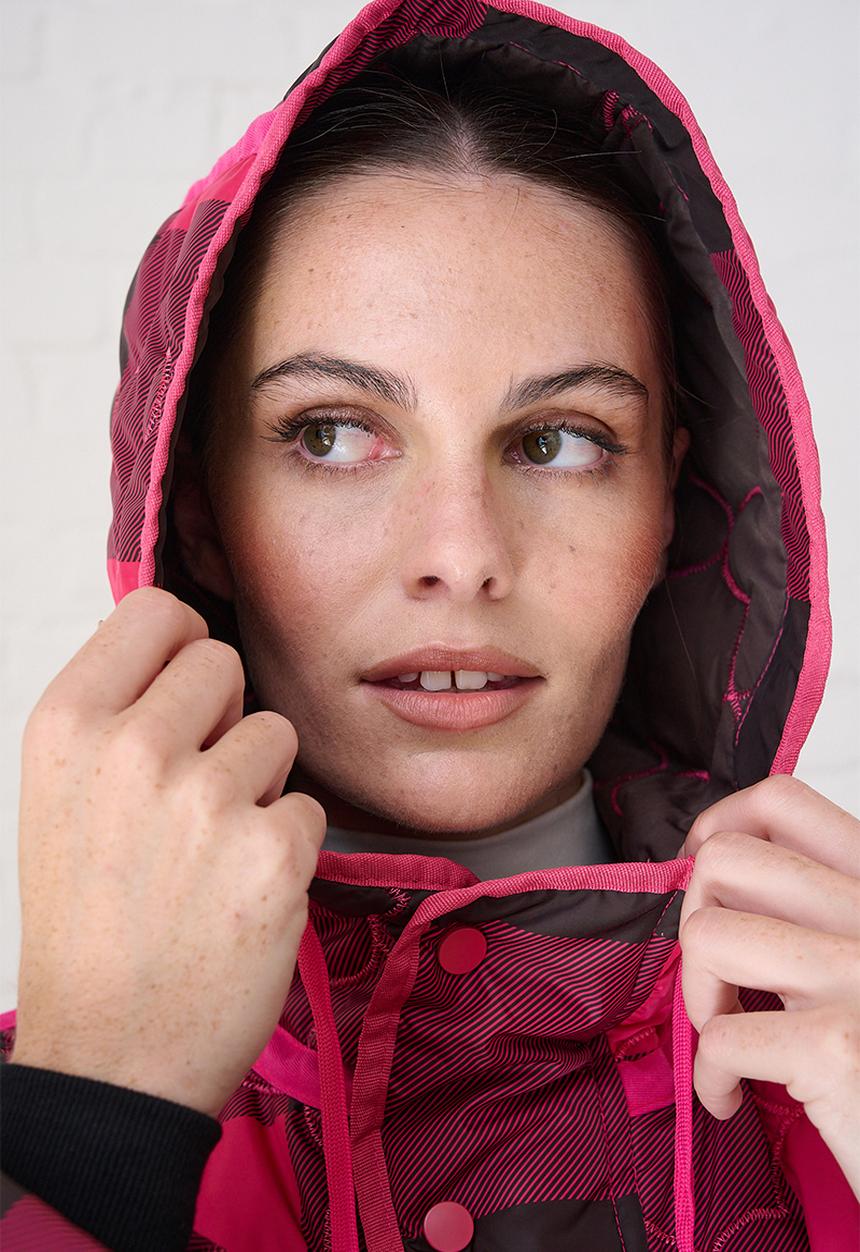 Me&B - The Multiway Check Maxi Puffer - Burgundy